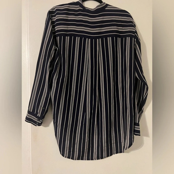 Madewell Silk Blouse Size Medium Blue & White Stripe Print Long SZ M (J116) - Picture 6 of 9